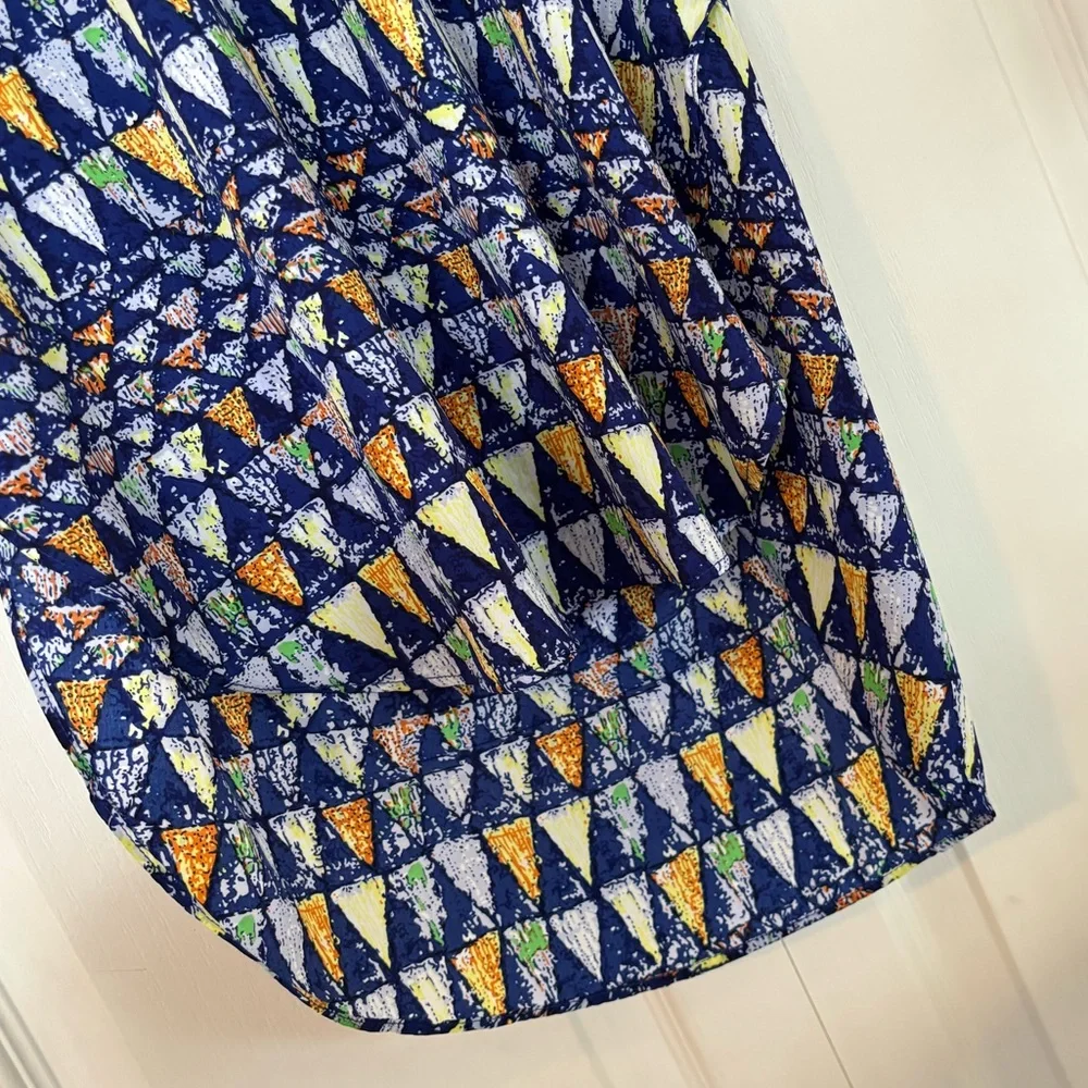 Guilty Geometric Patterned Top - Picture 2 of 5